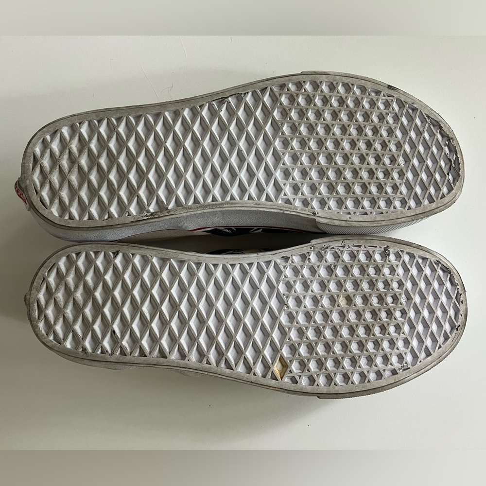 J. Crew Vans Collaboration. Sailboats Slip-On. Gently Worn. Size 9. - Picture 4 of 7